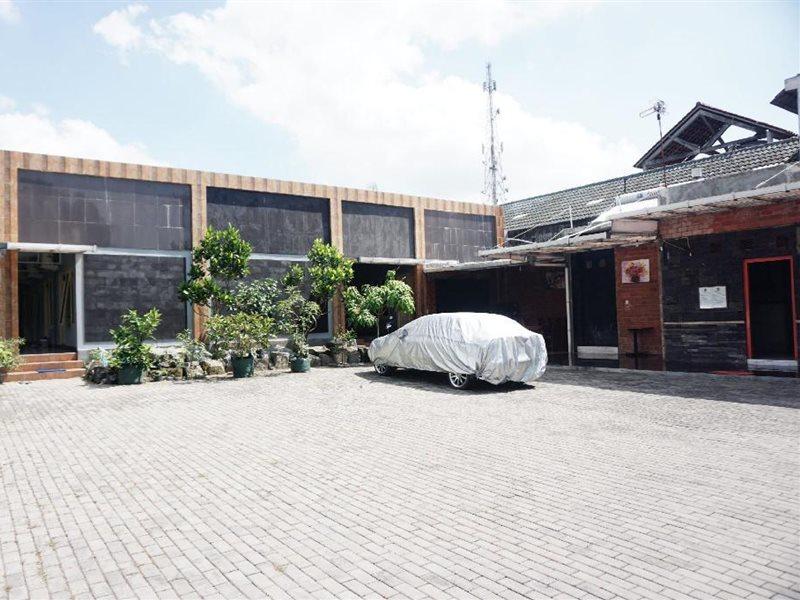 OYO 3846 Rumah Prambanan Syariah Bagian luar foto