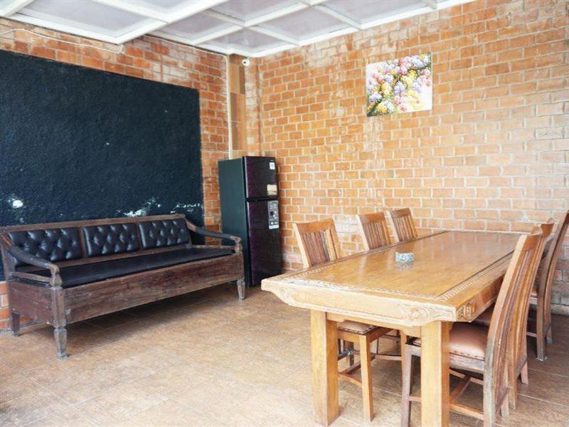 OYO 3846 Rumah Prambanan Syariah Bagian luar foto